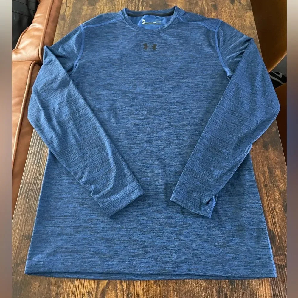 Under Armor marble blue thick long sleeve shirt